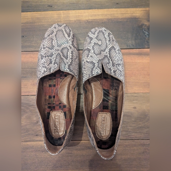 Born Snakeskin Slip-On Shoes‎ Size 9M Casual Outdoor - Picture 1 of 8